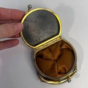 VTG Kiss Clasp Expandable Change Purse Gold